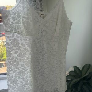 White Lace Sleeveless Dress